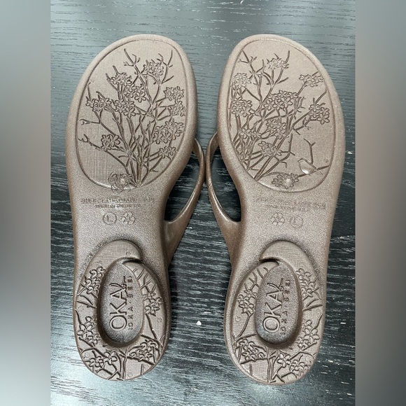 OKA-B flip flop bundle navy black and brown | L | 10-11 - Picture 3 of 7